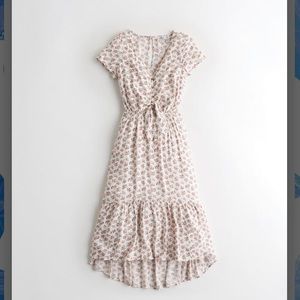 HOLLISTER - Cap-Sleeve Ruffle-Hem Midi Dress